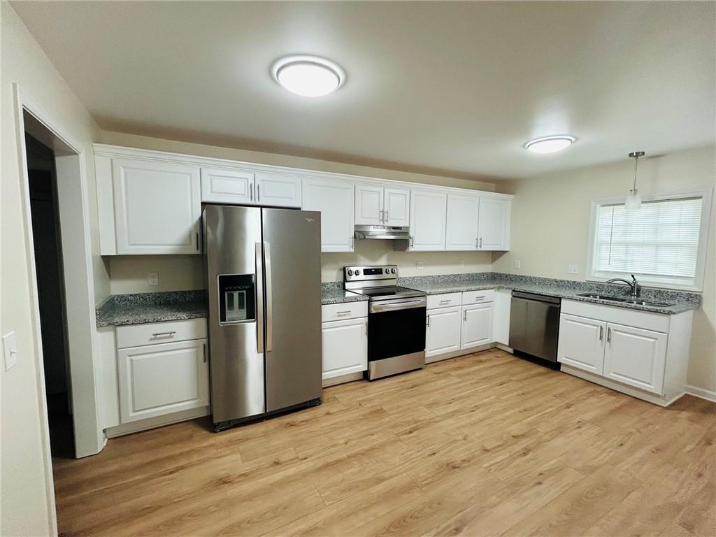 28 Spring Street Gainesville, GA 30501 - Photo 4 of 15 Gallery Image 4