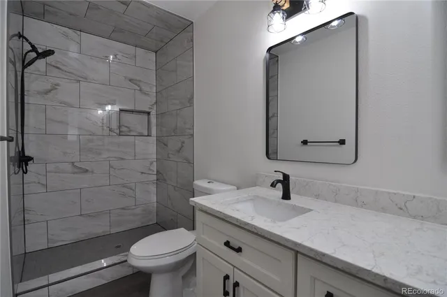 $624,900 | 995 Oakwood Drive, Castle Rock, CO 80104