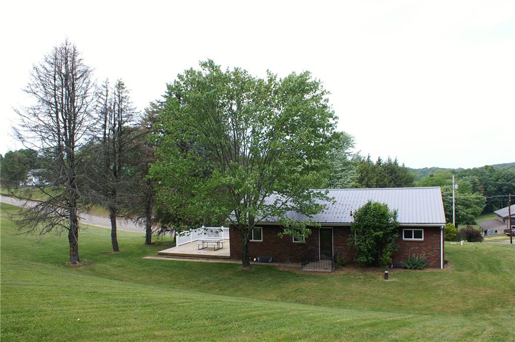 928 Bonniebrook Road Butler, PA 16002 - Photo 3 of 21