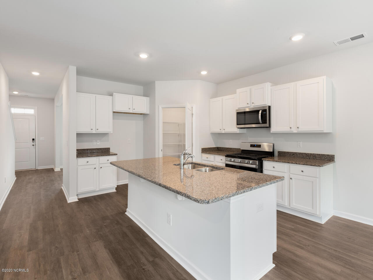 9039 St George Road, Unit LOT 28 Wilmington, NC 28411 - Photo 7 of 37 Similar to home