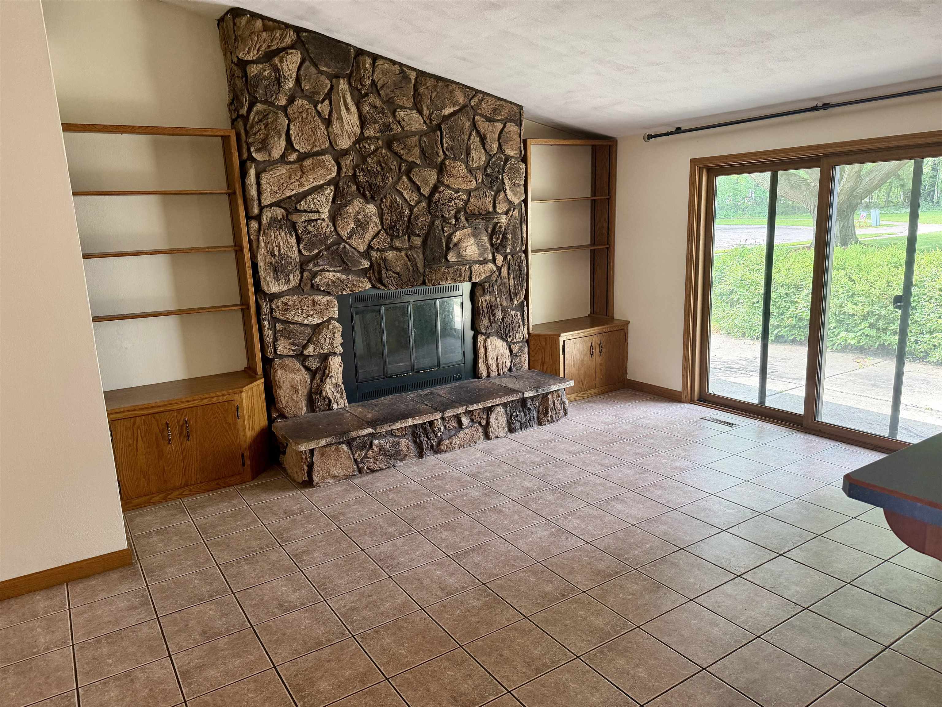 1475 Pineview Drive Reedsburg, WI 53959 - Photo 4 of 44