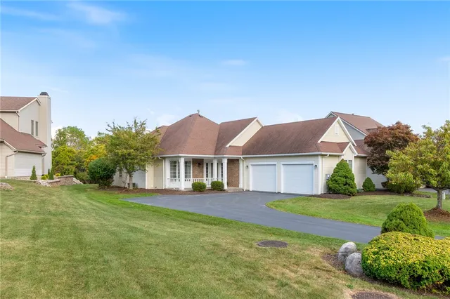 $385,000 | 4916 Bramblewood Trail, Canandaigua Town, NY 14424