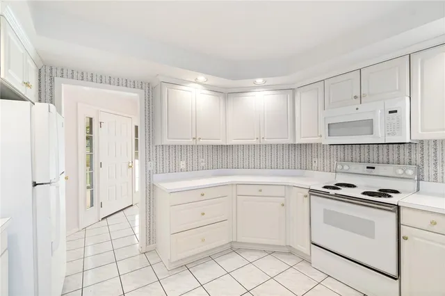 $385,000 | 4916 Bramblewood Trail, Canandaigua Town, NY 14424