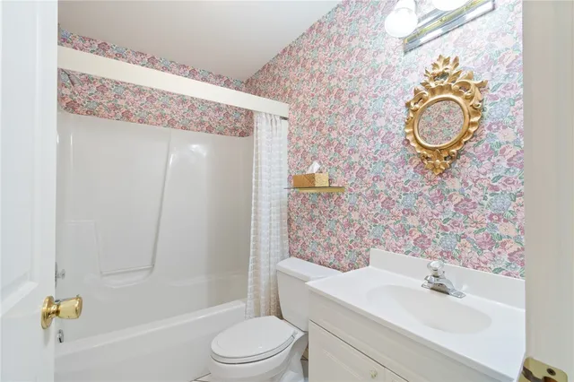 $385,000 | 4916 Bramblewood Trail, Canandaigua Town, NY 14424