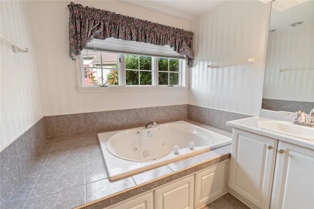 $385,000 | 4916 Bramblewood Trail, Canandaigua Town, NY 14424