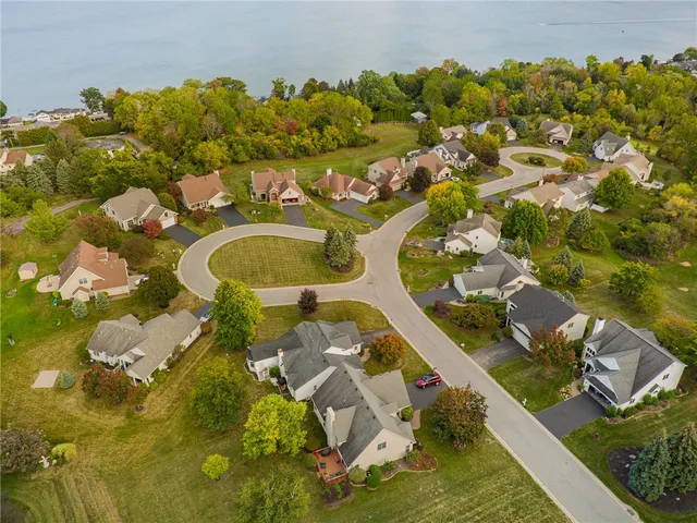 $385,000 | 4916 Bramblewood Trail, Canandaigua Town, NY 14424