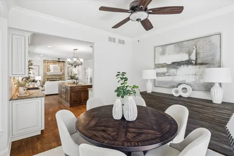 $1,725,000 | 639 North Wright Street, Naperville, IL 60563