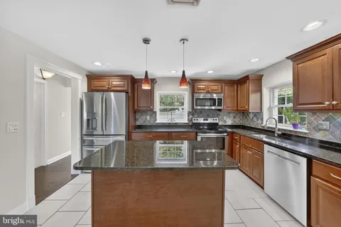 $475,000 | 66 Birchwood Knoll, Lawrence Township, NJ 08648