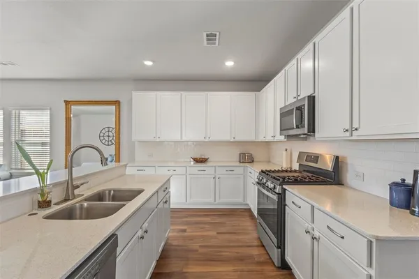 $299,800 | 2092 Hartley Drive, Forney, TX 75126