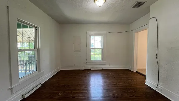 $1,295 | 1007 Gilmer Avenue Northwest, Roanoke, VA 24016