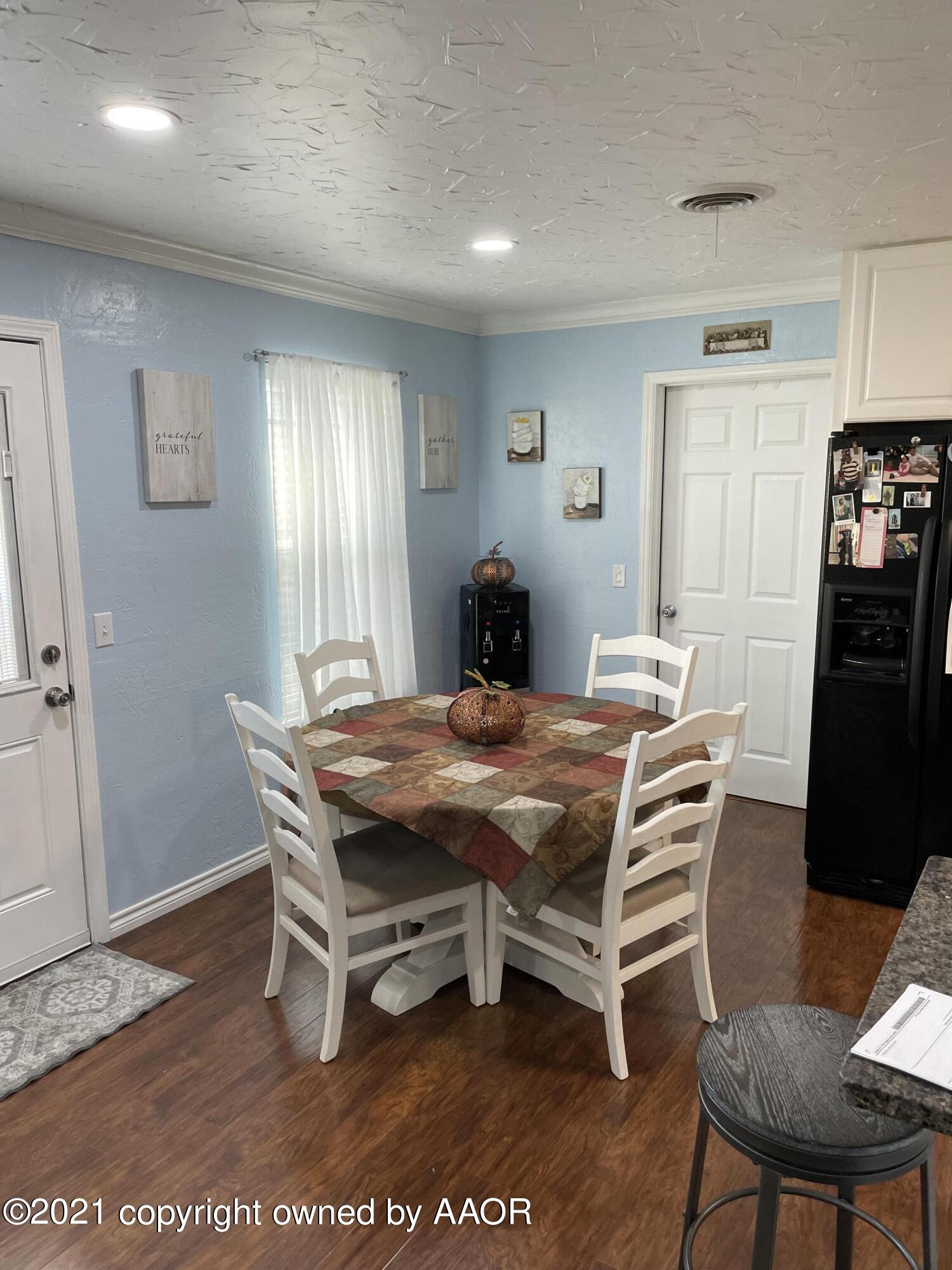 6101 Shawnee Trail Amarillo, TX 79109 - Photo 7 of 20 a dining room with furniture and window