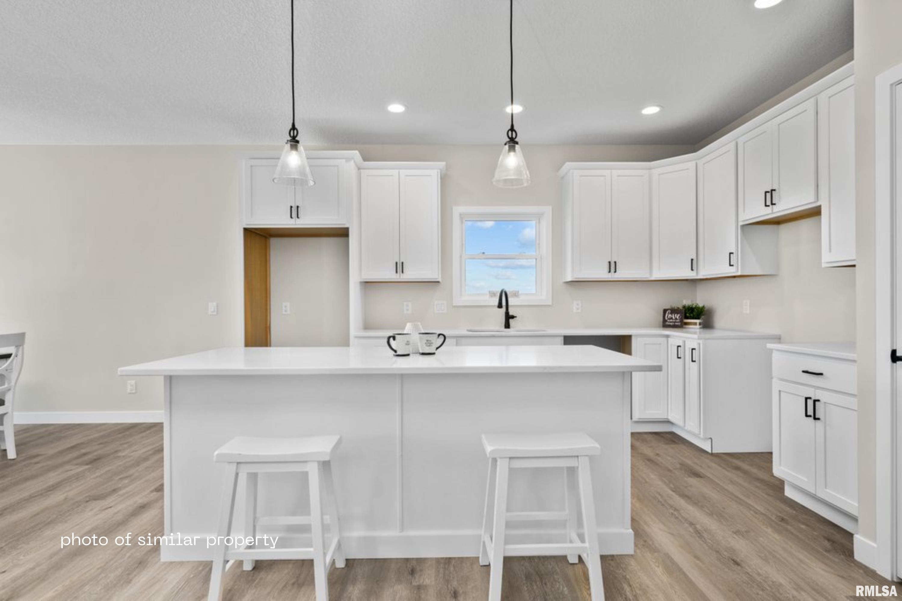 1867 Redbud Circle, Unit 101 Eldridge, IA 52748 - Photo 6 of 15