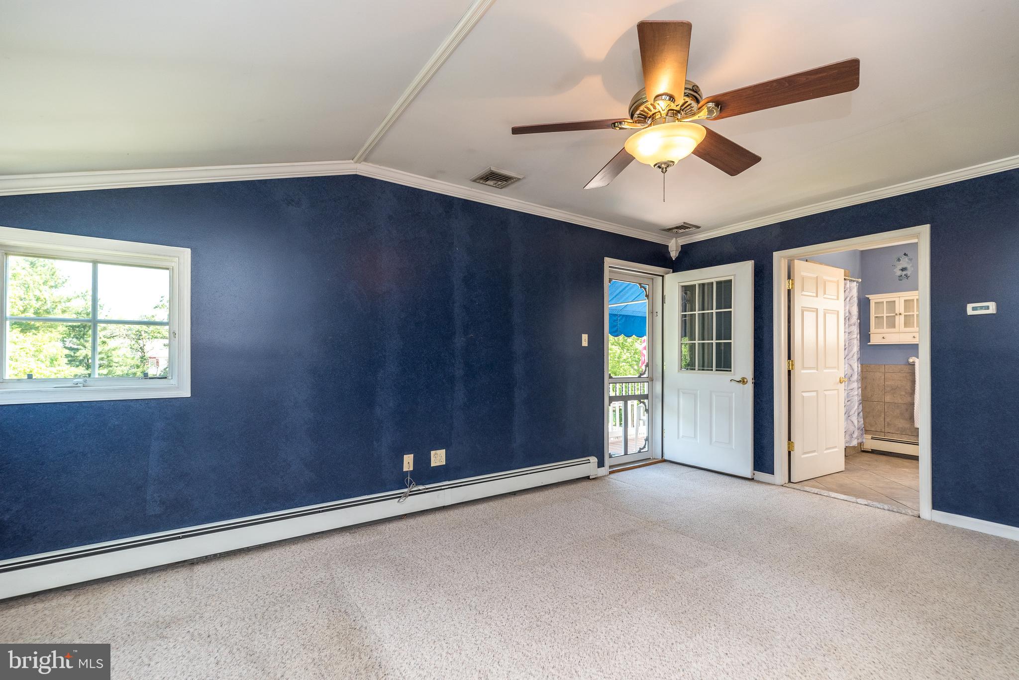 310 Farm Circle Eagleville, PA 19403 - Photo 38 of 75 1 of the primary suites