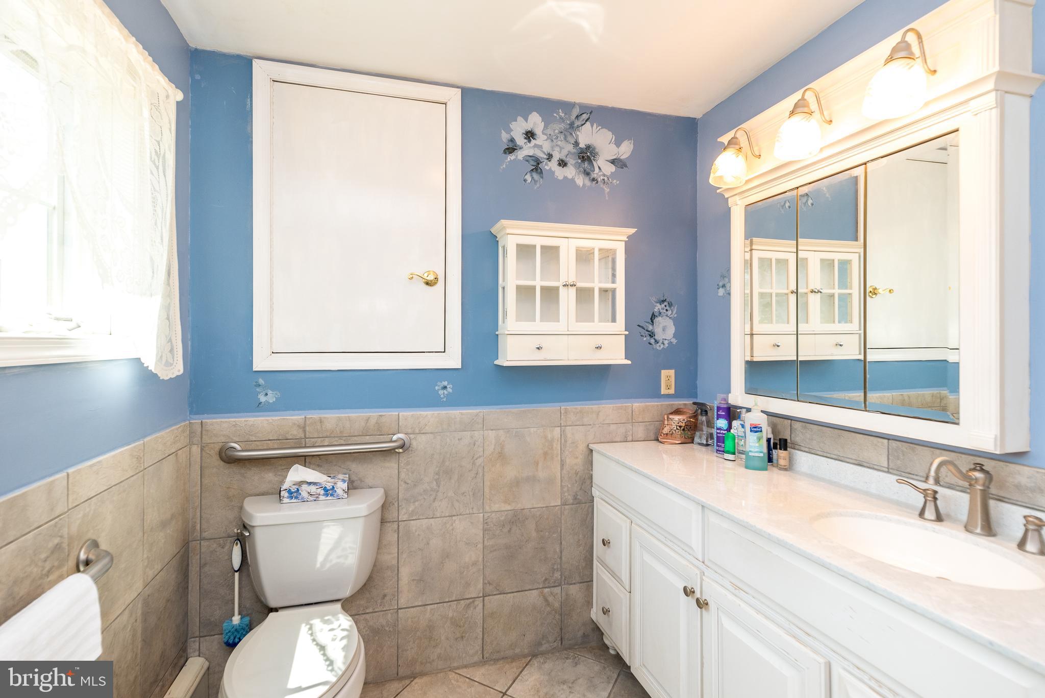 310 Farm Circle Eagleville, PA 19403 - Photo 39 of 75 Primary bathroom