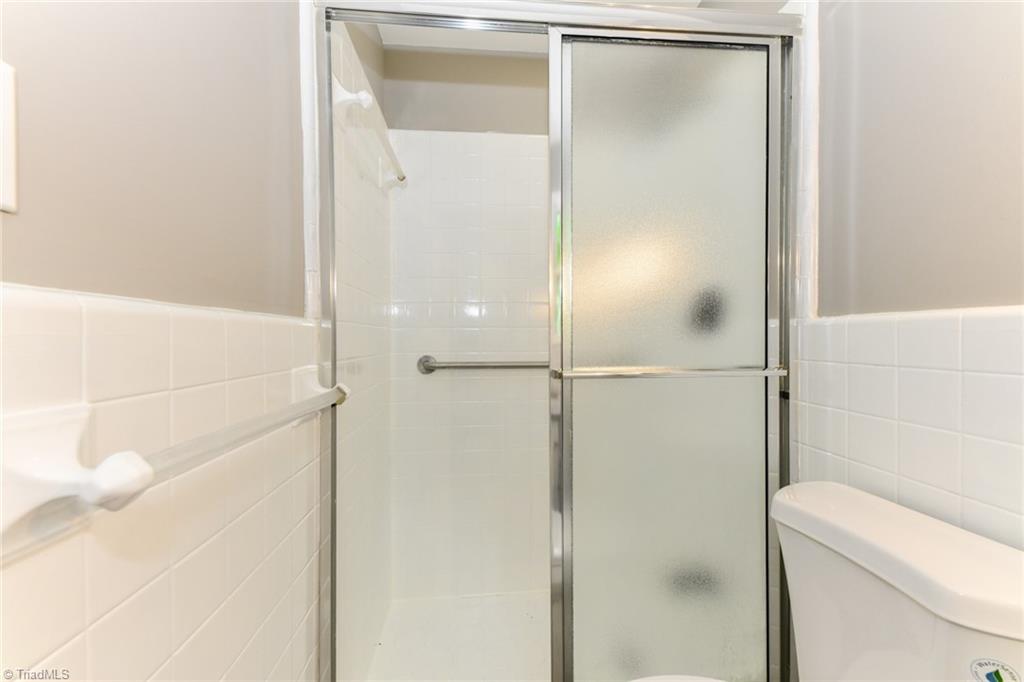 201 Royal Road Jamestown, NC 27282 - Photo 28 of 43 Gallery Image 28