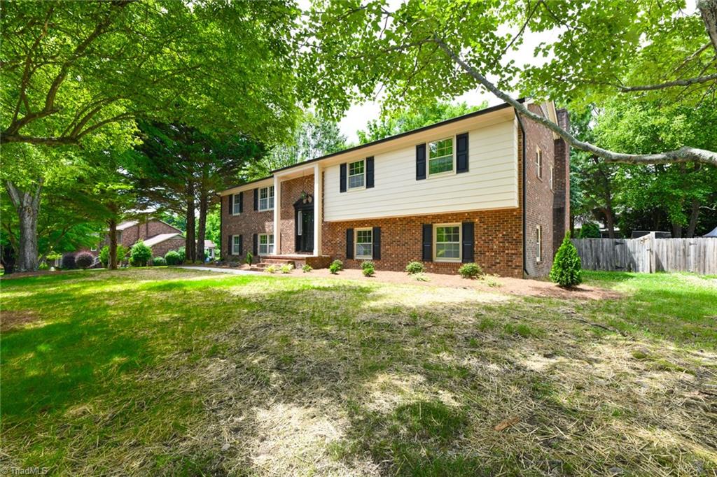 201 Royal Road Jamestown, NC 27282 - Photo 3 of 43 Gallery Image 3