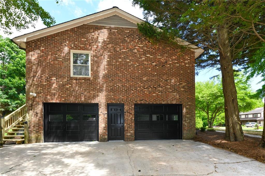 201 Royal Road Jamestown, NC 27282 - Photo 6 of 43 Gallery Image 6