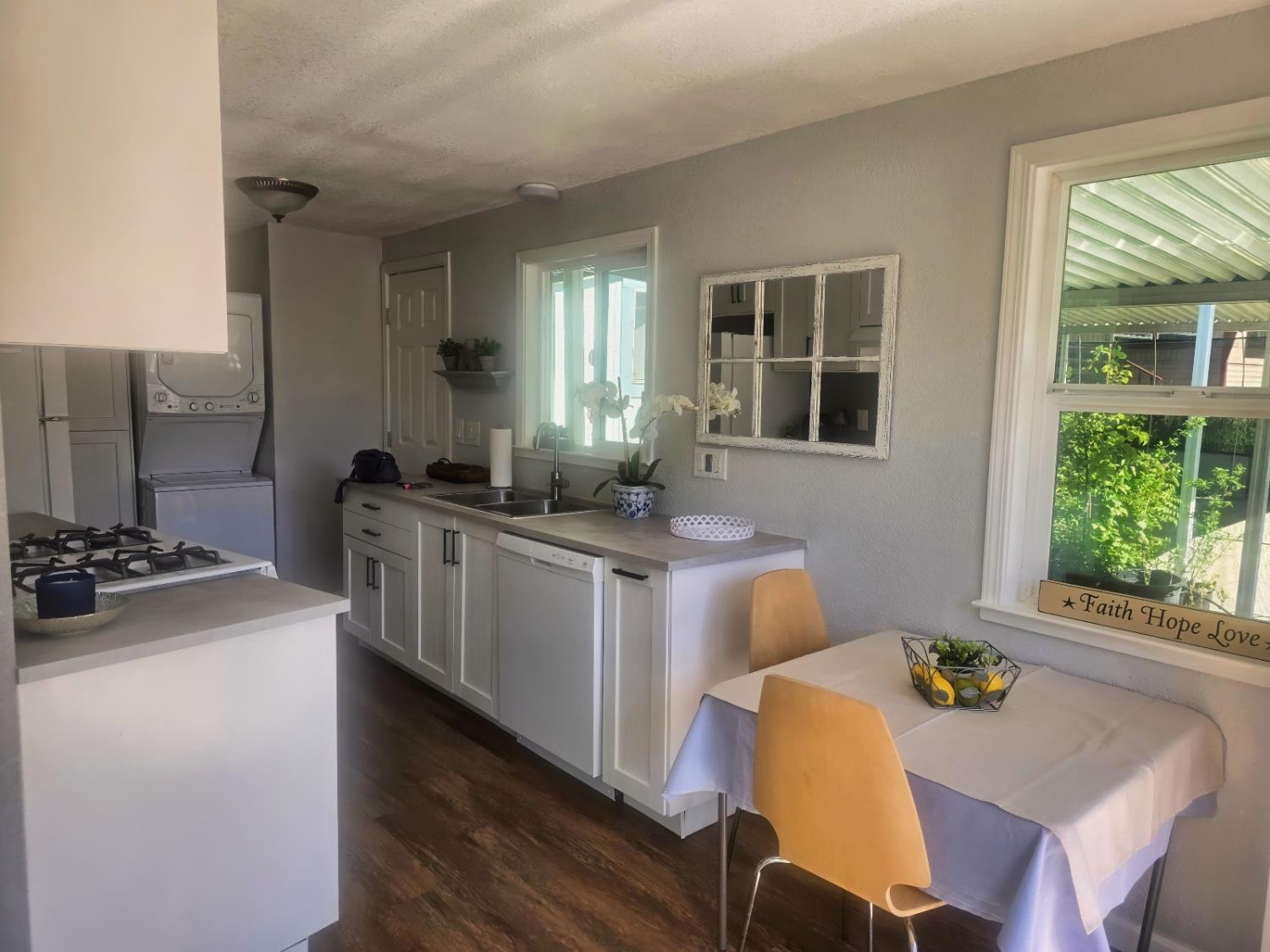 450 Gladycon Road, Unit 3 Colfax, CA 95713 - Photo 12 of 27 Kitchen / Dining