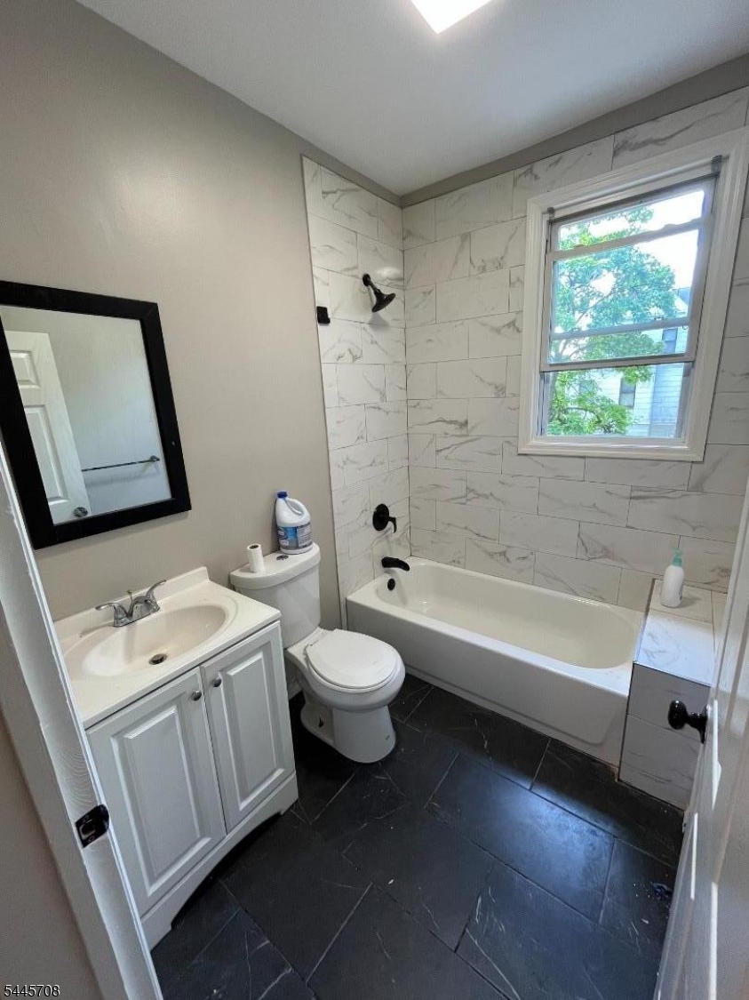 2 Ricord Street, Unit 2 Newark, NJ 07106 - Photo 3 of 8