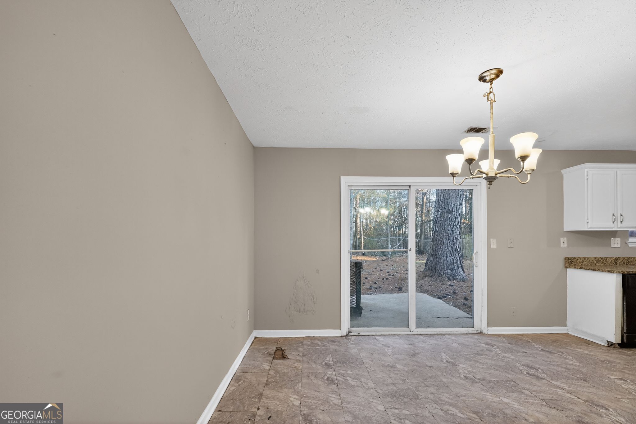 5065 Donnell Way Decatur, GA 30035 - Photo 13 of 33