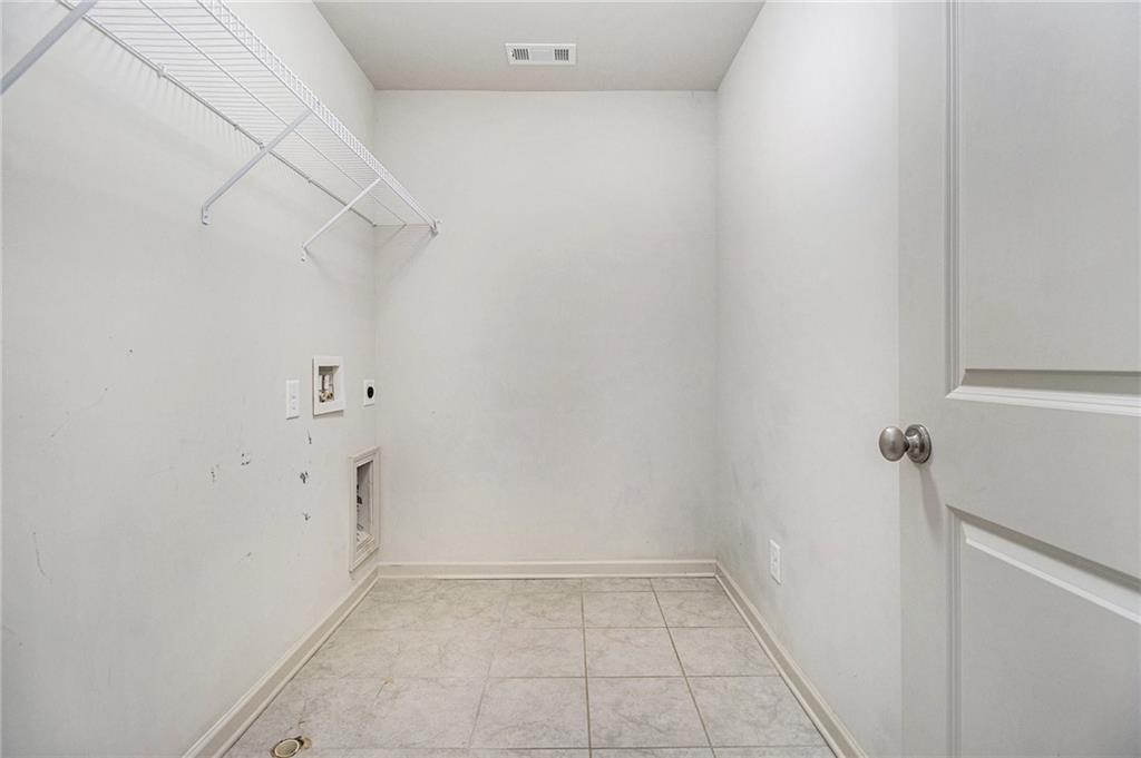 3235 Rockbridge Road Southwest Avondale Estates, GA 30002 - Photo 18 of 37 a view of small space