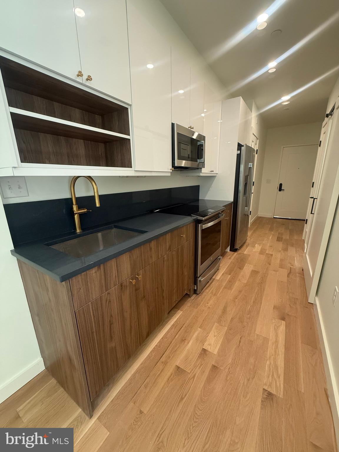 1128 Walnut Street, Unit 205 Philadelphia, PA 19107 - Photo 4 of 16