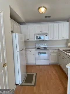 $305,000 | 1015 Holly Drive, Unit 804, Gainesville, GA 30501