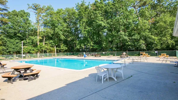 $189,000 | 130 Iroquois Drive, Unit 130, Galloway Township, NJ 08205
