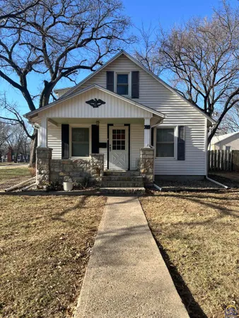 $159,500 | 705 Elm Street, Emporia, KS 66801