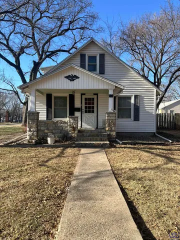 $159,500 | 705 Elm Street, Emporia, KS 66801