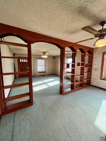 $159,500 | 705 Elm Street, Emporia, KS 66801