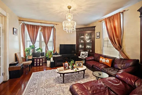 $825,000 | 70 West Cottage Street, Boston, MA 02125