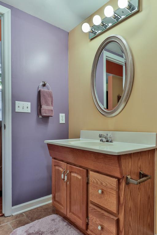 681 Baker Road Columbia, TN 38401 - Photo 22 of 29 wonderful downstairs full bath