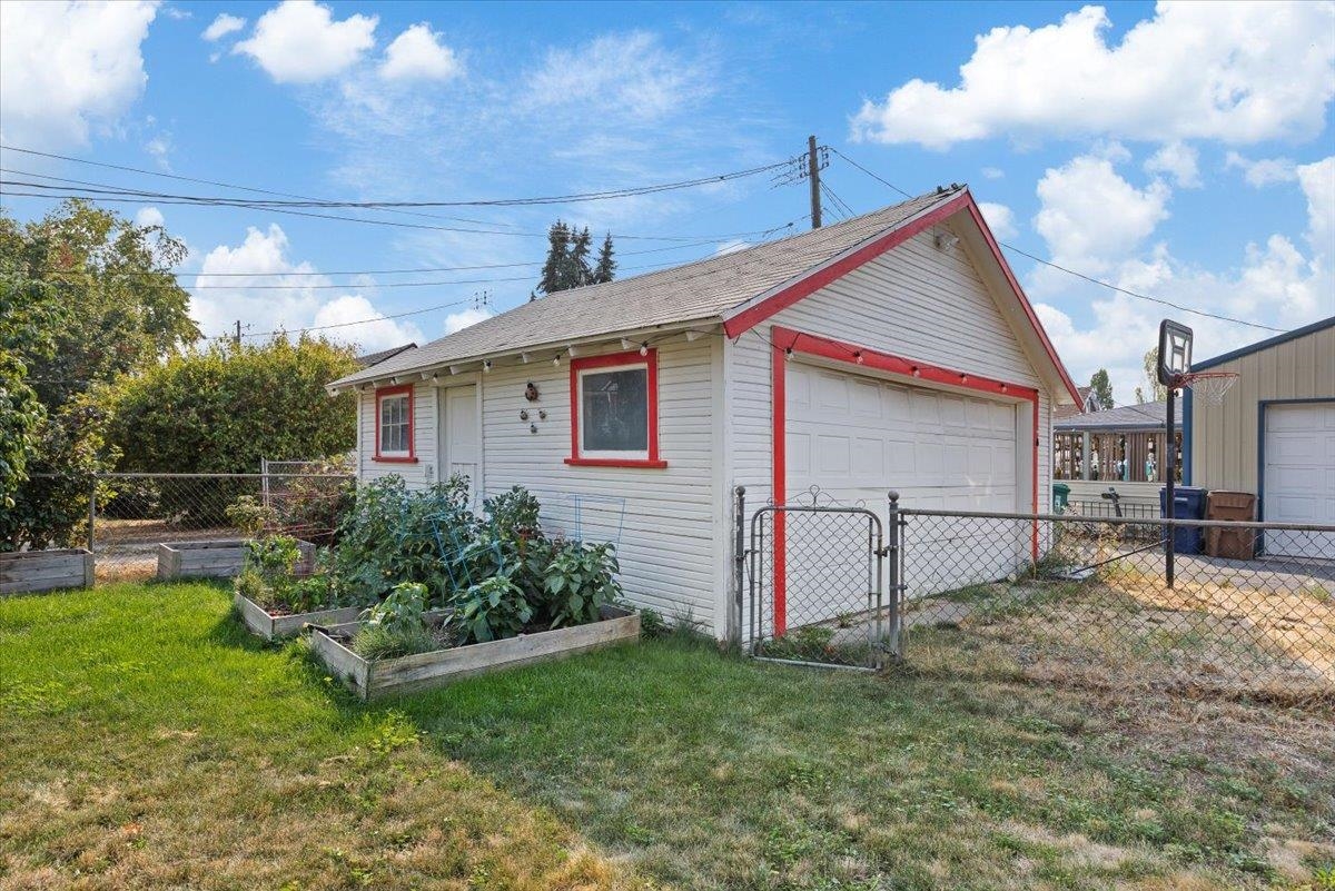 2633 North Stevens Street Spokane, WA 99205 - Photo 16 of 19