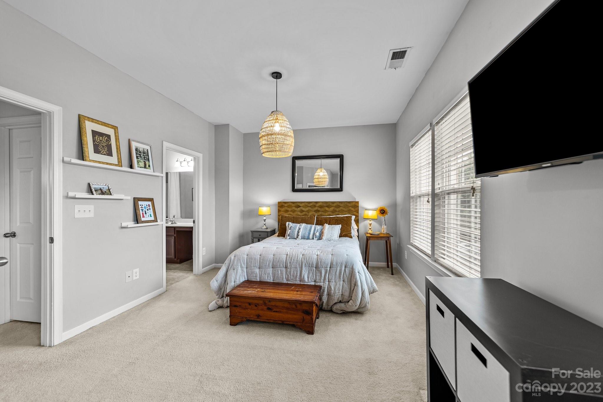 6138 Rockefeller Lane Charlotte, NC 28210 - Photo 26 of 35 Gallery Image 26