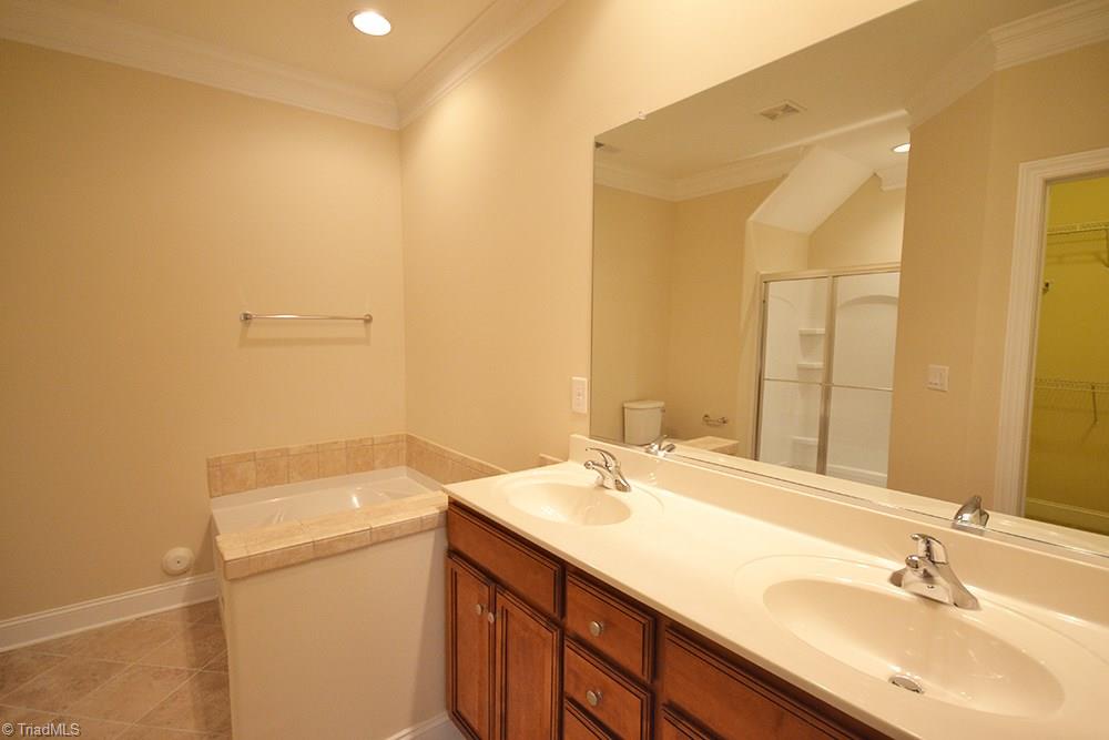 3529 Timbergate Lane High Point, NC 27265 - Photo 11 of 27 Gallery Image 11