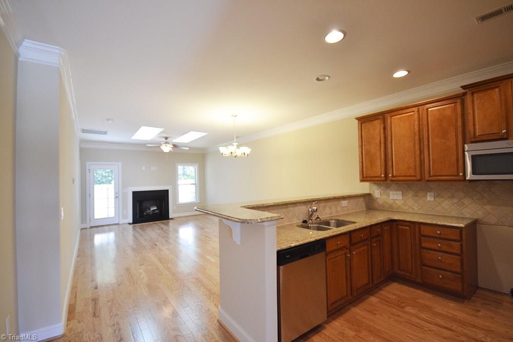 3529 Timbergate Lane High Point, NC 27265 - Photo 3 of 27 Gallery Image 3