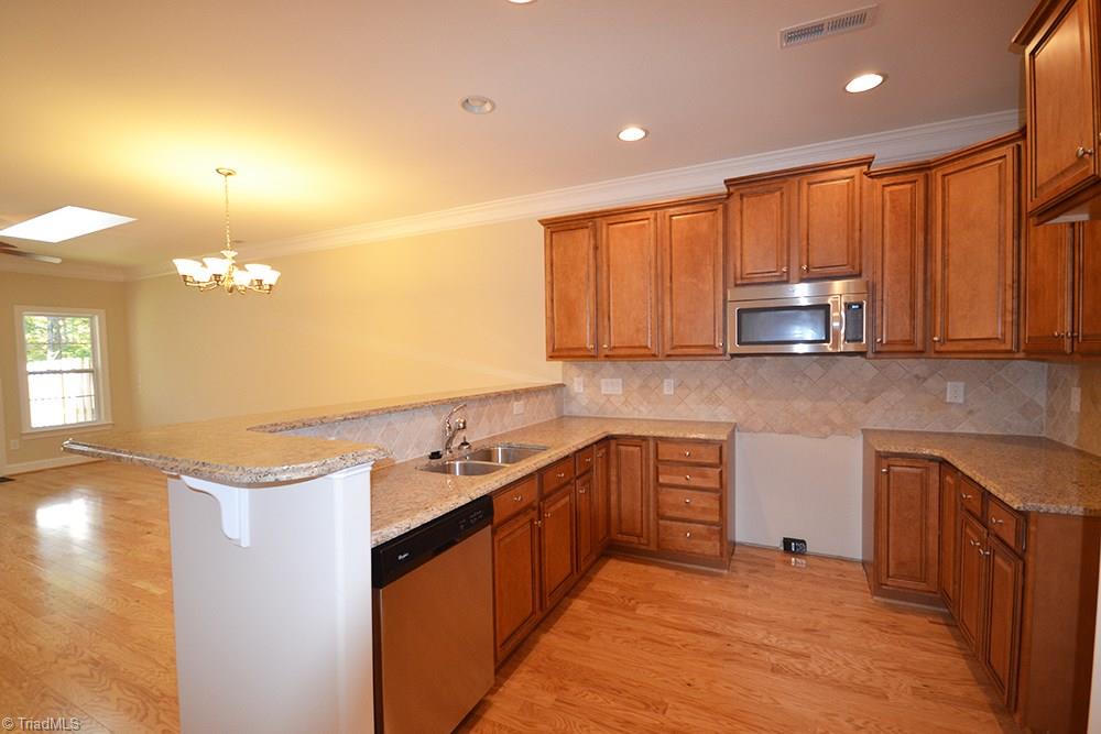 3529 Timbergate Lane High Point, NC 27265 - Photo 6 of 27 Gallery Image 6