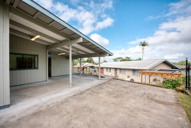 a view of a house with porch