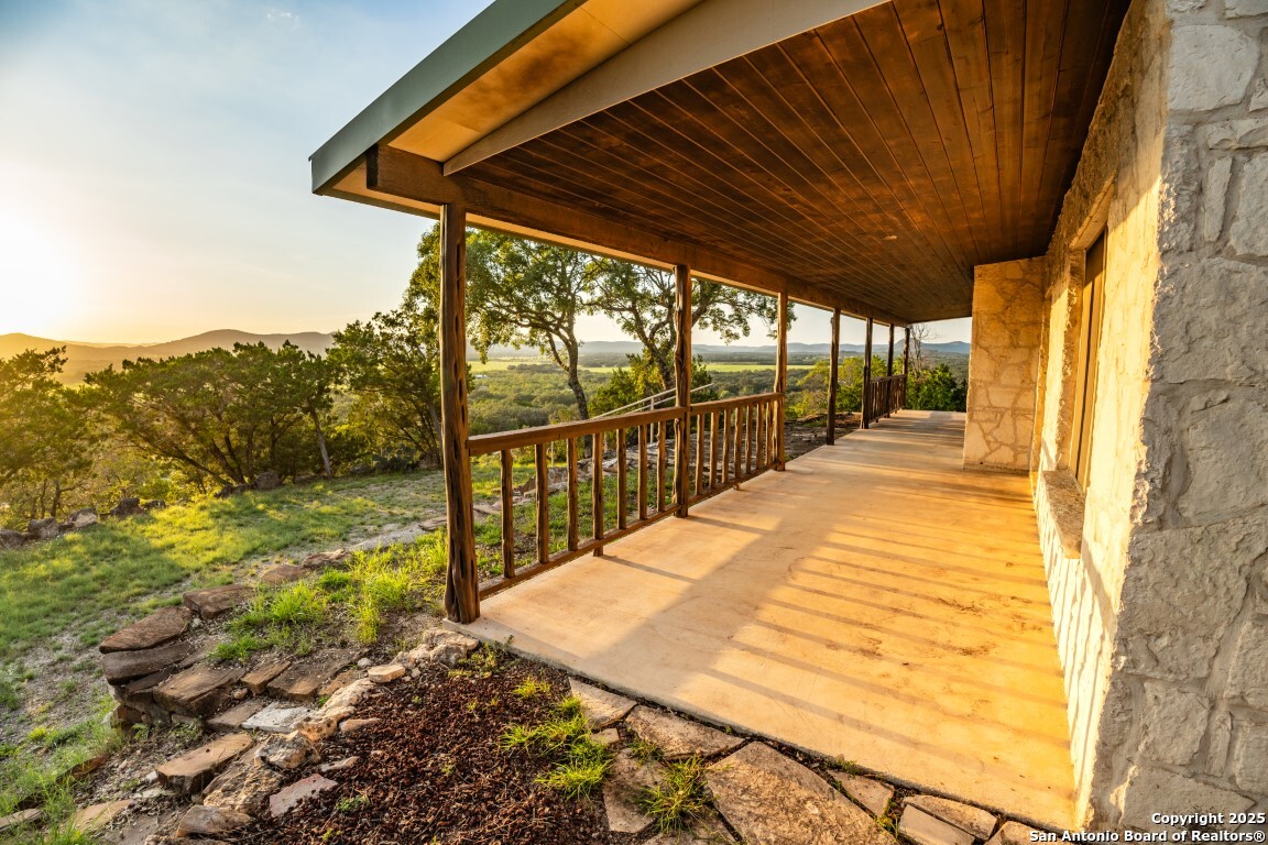 599 Mountain View Road Utopia, TX 78884 - Photo 28 of 38 a view of a backyard