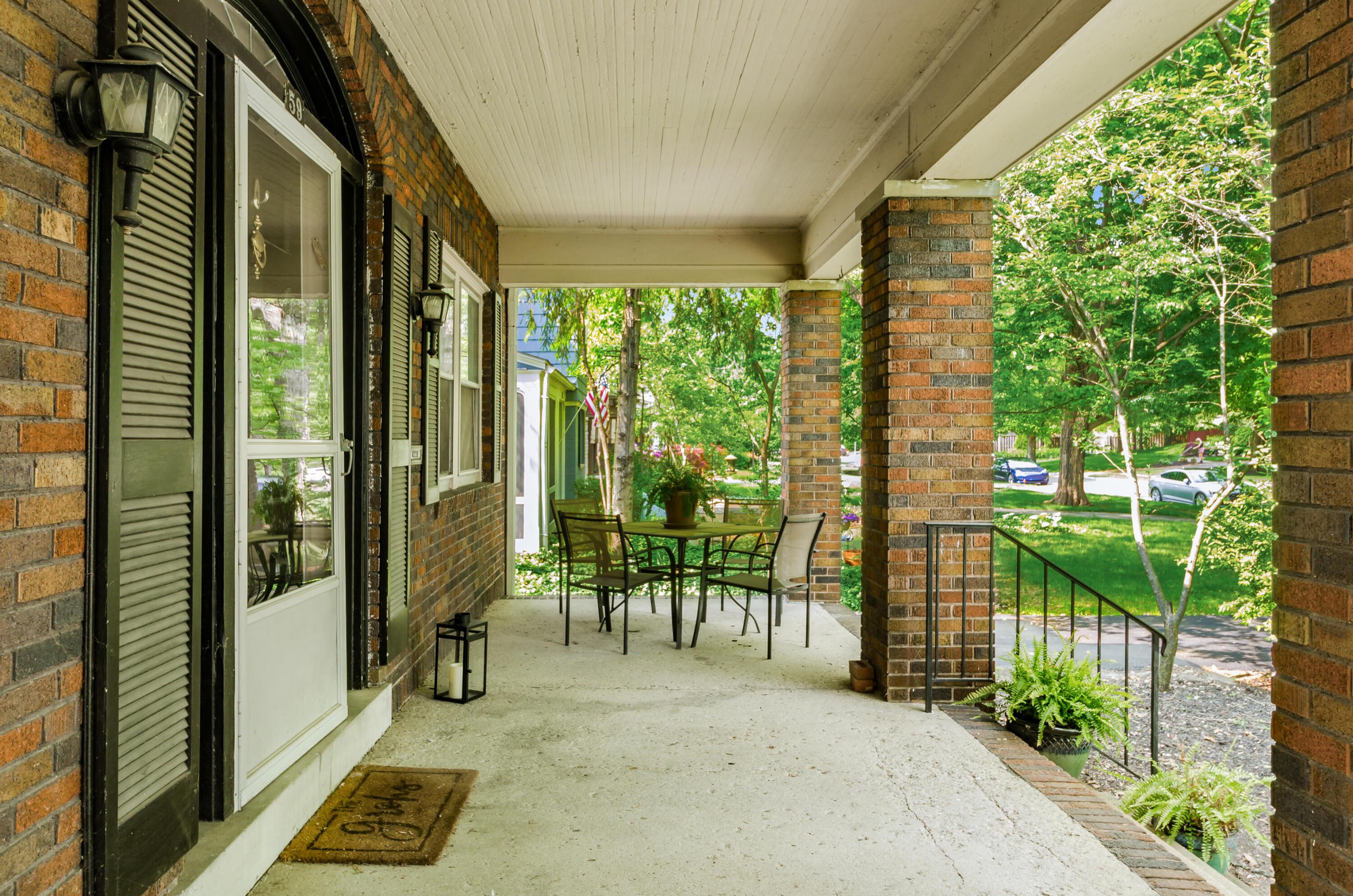 59 South Ardmore Road Columbus, OH 43209 - Photo 5 of 42 Wonderful Front Porch for Entertaining