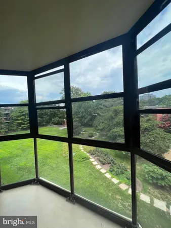 $2,395 | 2100 Lee Highway, Unit 422, Arlington, VA 22201