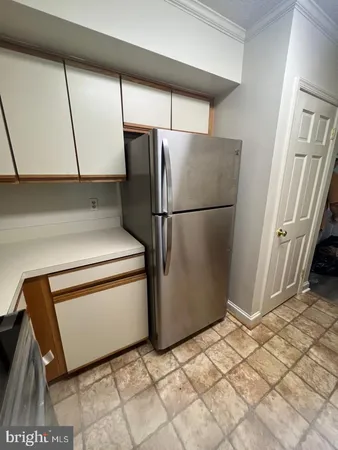 $2,395 | 2100 Lee Highway, Unit 422, Arlington, VA 22201