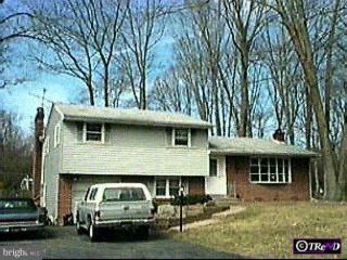 106 Mallard Road Holland, PA 18966 - Photo 1 of 1 Gallery Image 1