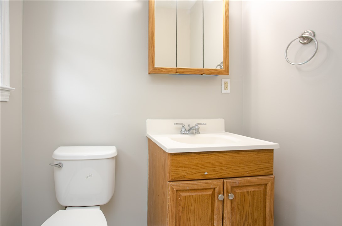 33 Sand Hill Road Charlestown, RI 02813 - Photo 14 of 33