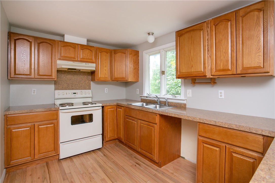 33 Sand Hill Road Charlestown, RI 02813 - Photo 5 of 33