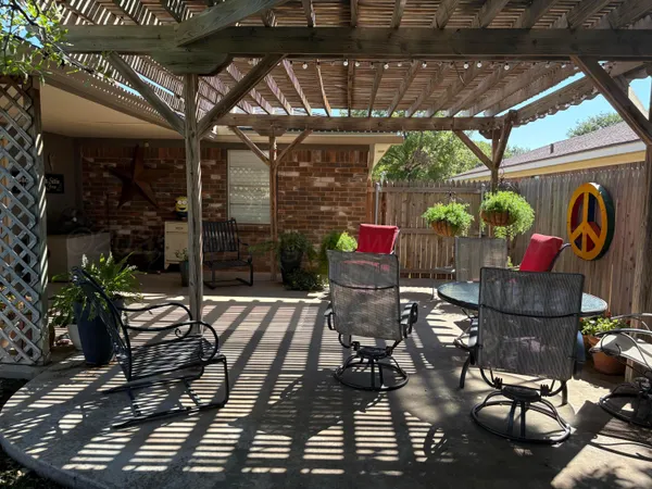 $299,000 | 231 Juniper Street, Hereford, TX 79045