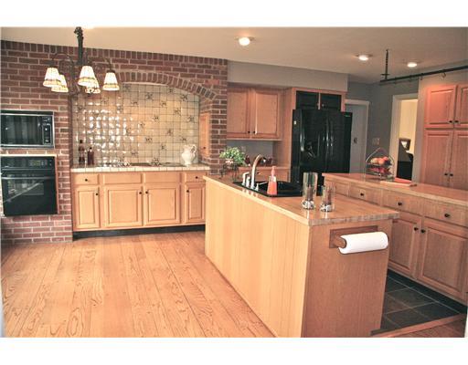 128 Witherow Road Bell Acres, PA 15143 - Photo 4 of 15 Kitchen.