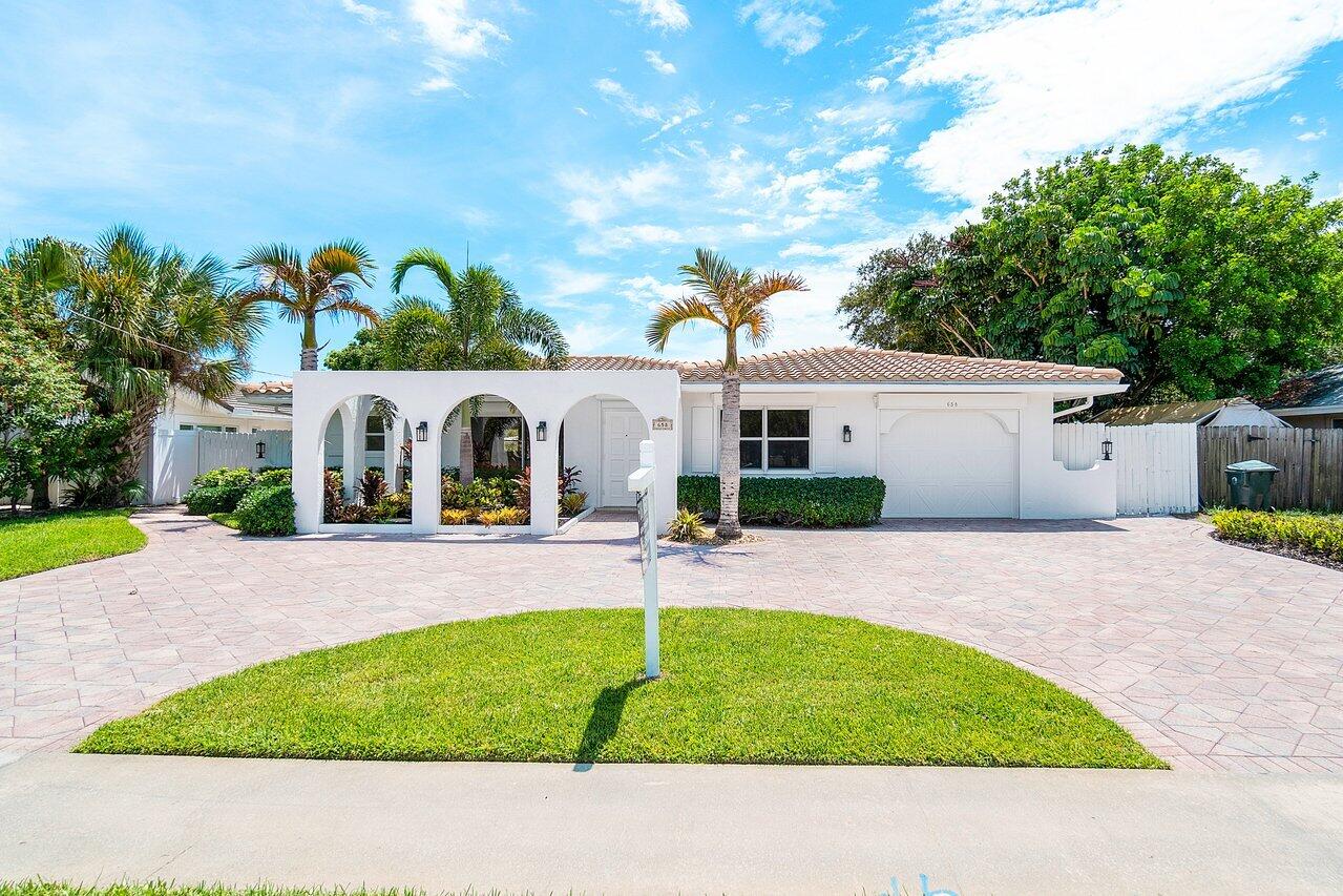 658 West Palmetto Park Road Boca Raton, FL 33486 - Photo 1 of 37 042-658WestPalmettoParkRoad-BocaRaton-FL