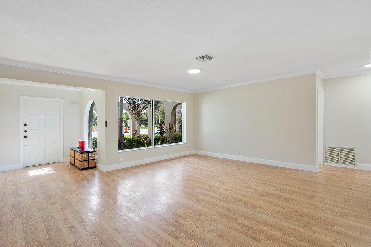658 West Palmetto Park Road Boca Raton, FL 33486 - Photo 14 of 37 006-658WestPalmettoParkRoad-BocaRaton-FL
